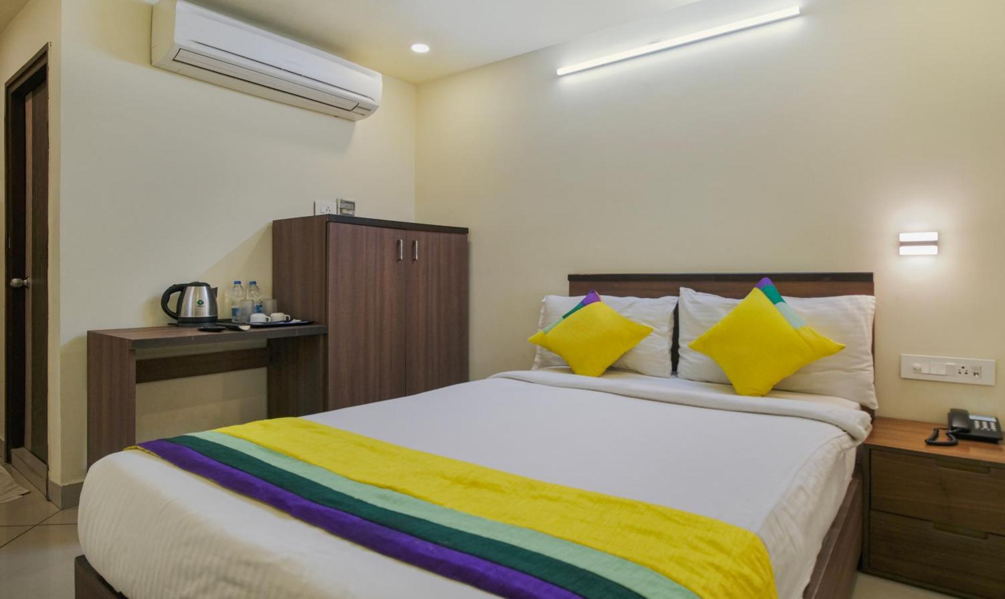 Itsy Hotels N Square Vijayawāda Exterior foto